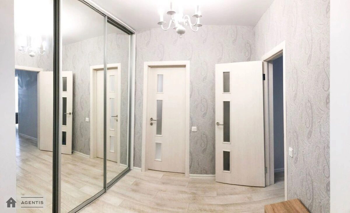 Сдам квартиру 2 комнаты, 50 m², 2 эт./6 этажей. Сергія Данченка вул., Киев. 