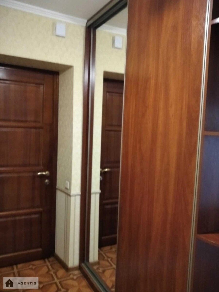 Apartment for rent 1 room, 42 m², 6th fl./10 floors. Darnytskyy rayon, Kyiv. 