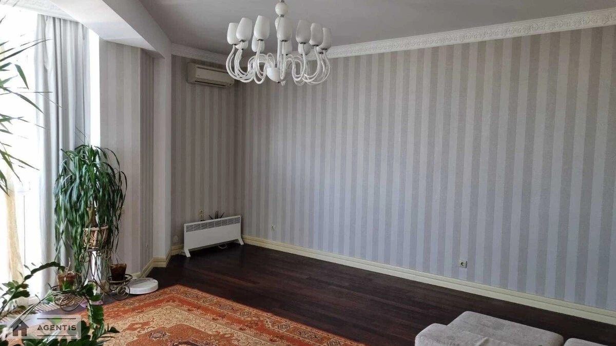 Сдам квартиру 2 комнаты, 80 m², 18 эт./27 этажей. 15, Соломянська вул., Киев. 