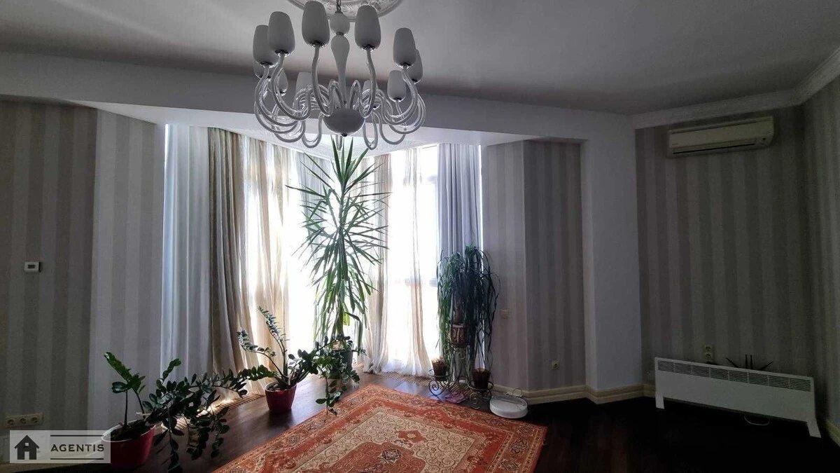 Сдам квартиру 2 комнаты, 80 m², 18 эт./27 этажей. 15, Соломянська вул., Киев. 