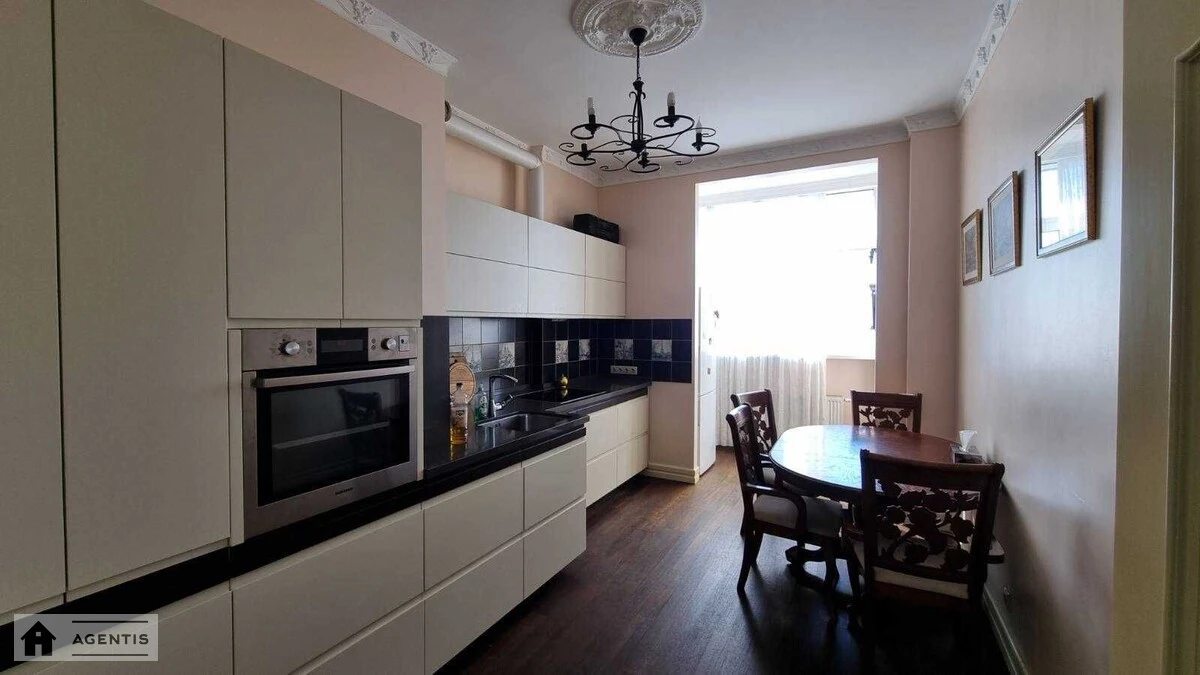 Сдам квартиру 2 комнаты, 80 m², 18 эт./27 этажей. 15, Соломянська вул., Киев. 