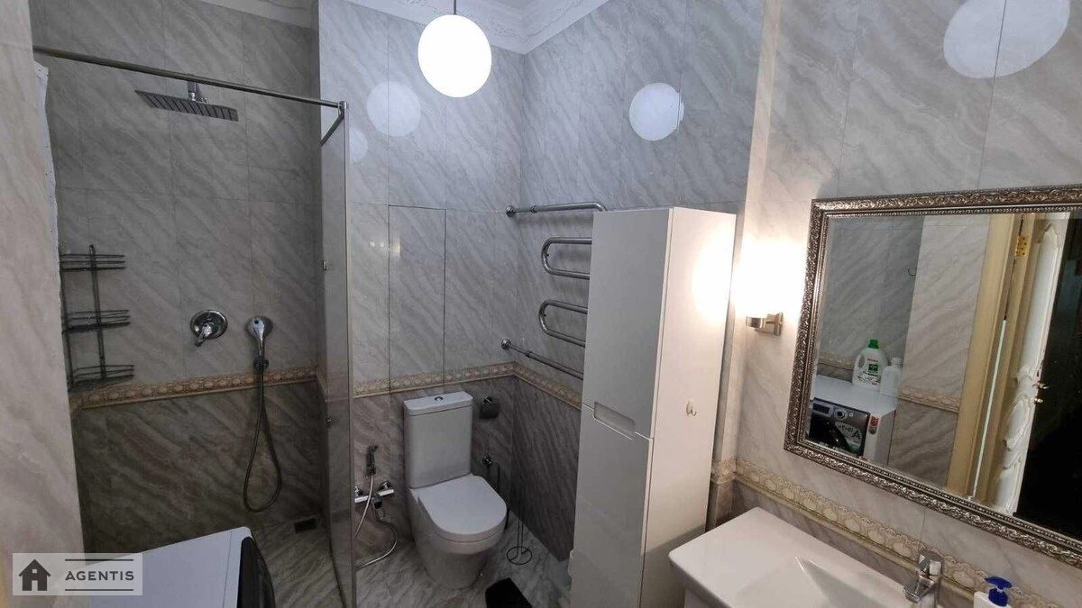 Сдам квартиру 2 комнаты, 80 m², 18 эт./27 этажей. 15, Соломянська вул., Киев. 