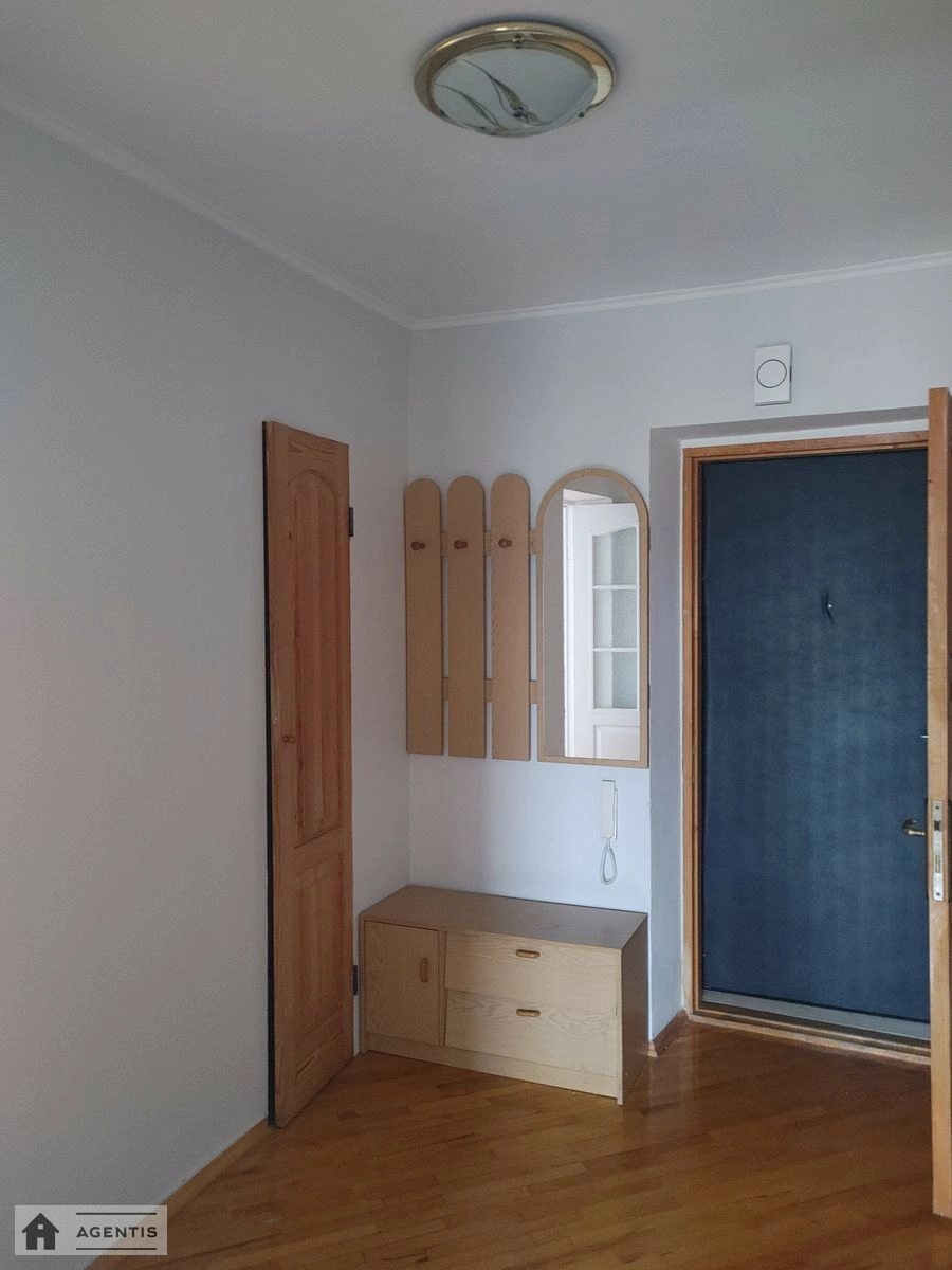 Здам квартиру 2 кімнати, 56 m², 12 пов./16 поверхів. 8, Загорівська вул. (Багговутівська), Київ. 