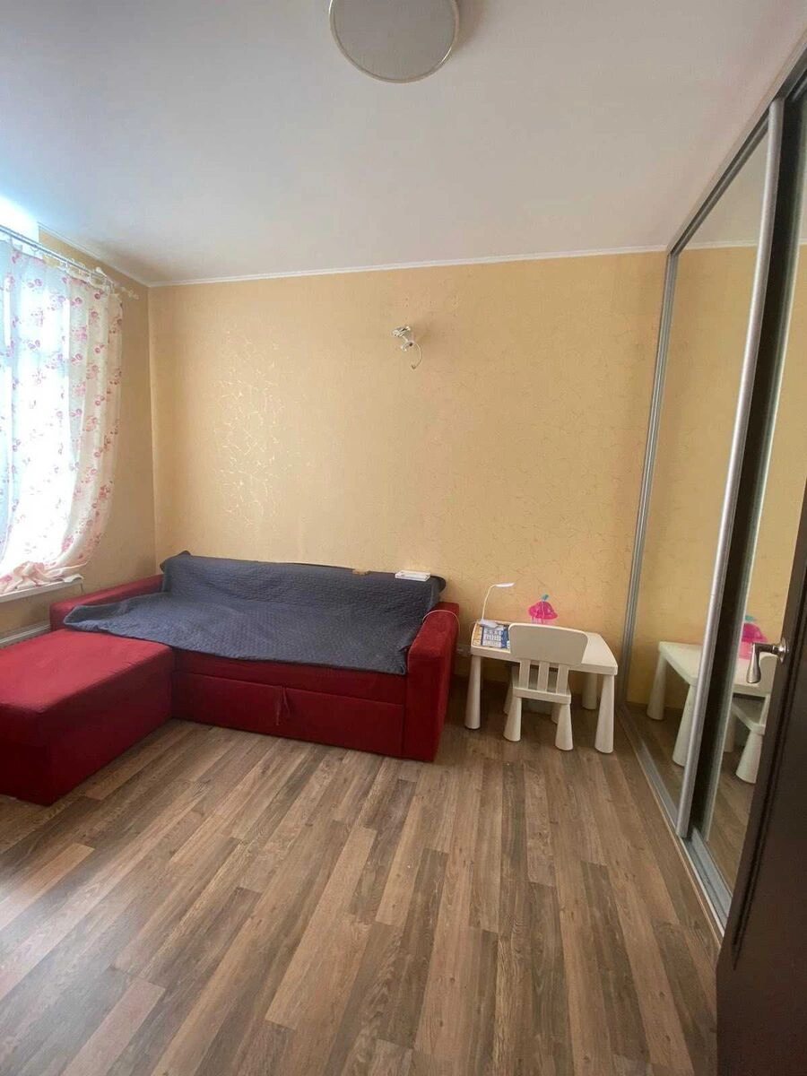 Продаж квартири 1 кімната, 25 m², 4 пов./4 поверхи. 103, Соборна вул., Софіївська Борщагівка. 