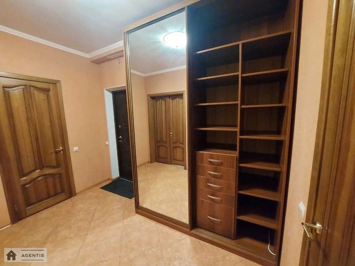 Сдам квартиру 1 комната, 57 m², 10 эт./25 этажей. 13, Голосеевская 13, Киев. 