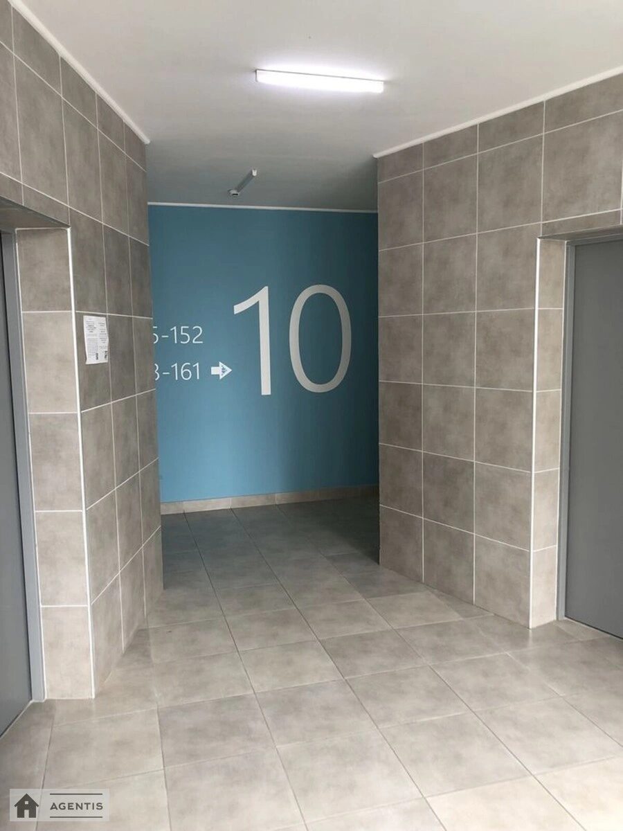 Сдам квартиру 1 комната, 33 m², 10 эт./25 этажей. 7, Олени Пчілки вул., Киев. 