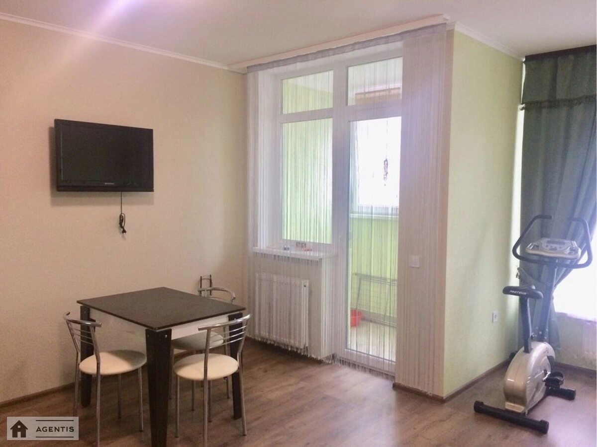 Сдам квартиру 1 комната, 33 m², 10 эт./25 этажей. 7, Олени Пчілки вул., Киев. 