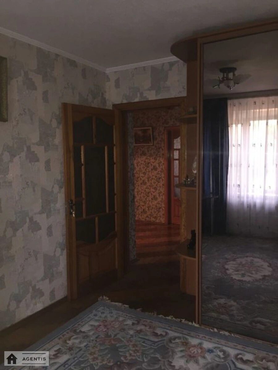 Сдам квартиру 4 комнаты, 96 m², 4 эт./7 этажей. 47, Оболонская 47, Киев. 