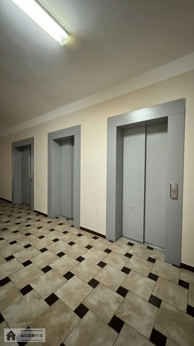 Здам квартиру 1 кімната, 43 m², 9 пов./25 поверхів. 1, Оболонський 1, Київ. 