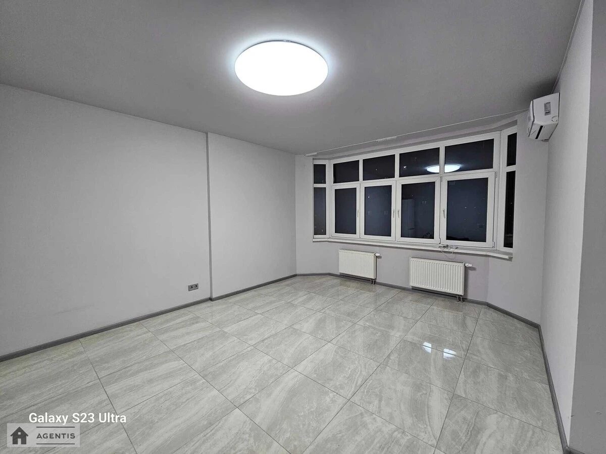 Сдам квартиру 1 комната, 33 m², 15 эт./23 этажа. Дарницкий район, Киев. 