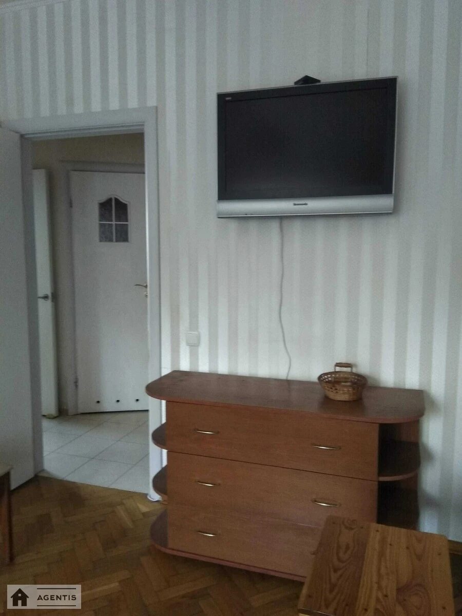 Здам квартиру 2 кімнати, 41 m², 8 пов./9 поверхів. 28, Михайла Бойчука вул. (Васо Кіквідзе), Київ. 