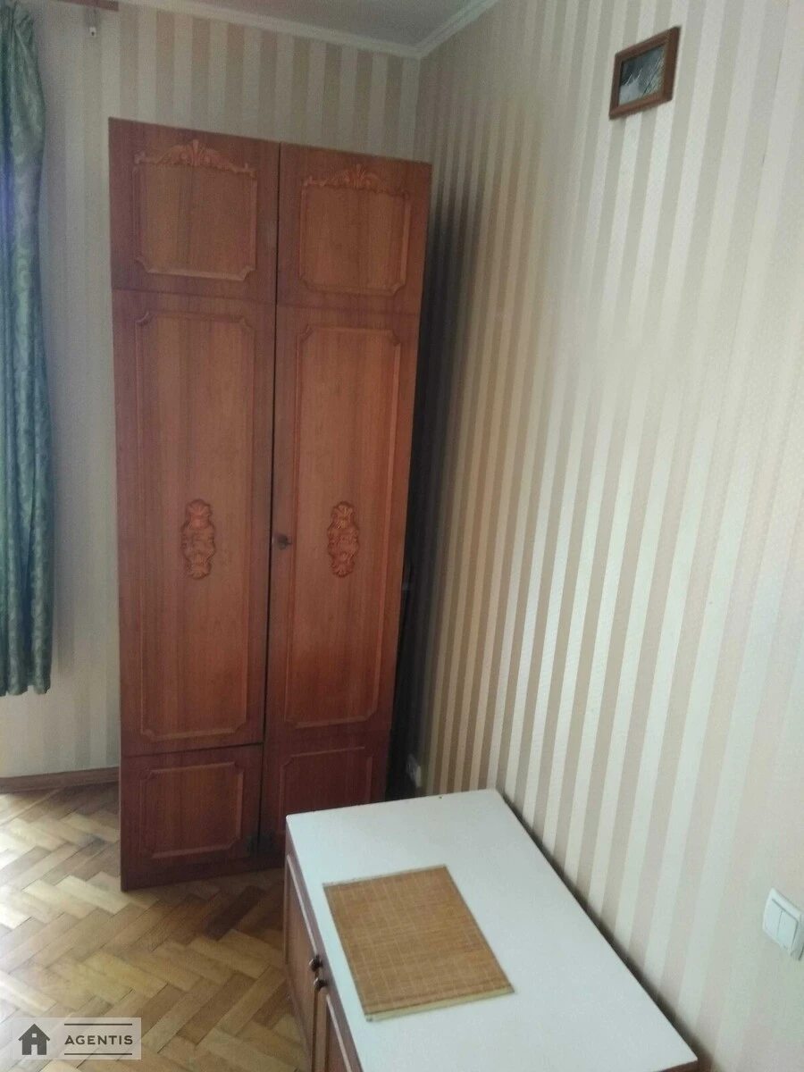 Здам квартиру 2 кімнати, 41 m², 8 пов./9 поверхів. 28, Михайла Бойчука вул. (Васо Кіквідзе), Київ. 