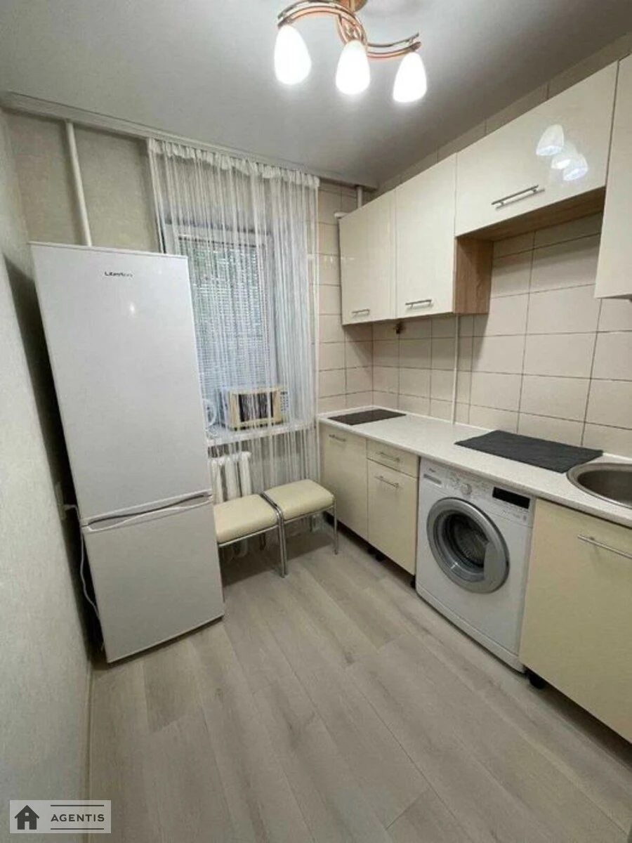 Здам квартиру 1 кімната, 30 m², 1 пов./9 поверхів. 37, Бакинська 37, Київ. 