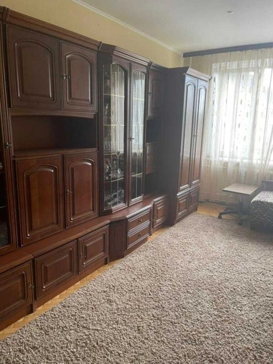 Apartment for rent 2 rooms, 48 m², 5th fl./5 floors. Galytcka, Kyiv. 