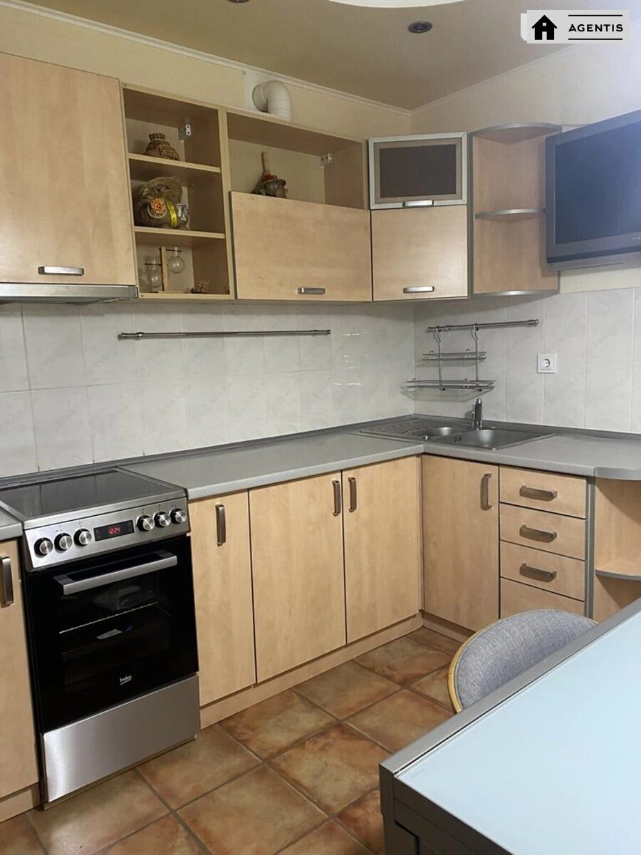 Apartment for rent 2 rooms, 65 m², 2nd fl./10 floors. 17, Stepana Rudnytskoho vul., Kyiv. 