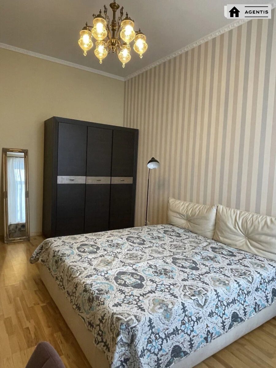 Apartment for rent 2 rooms, 50 m², 4th fl./4 floors. 79, Volodymyrska 79, Kyiv. 