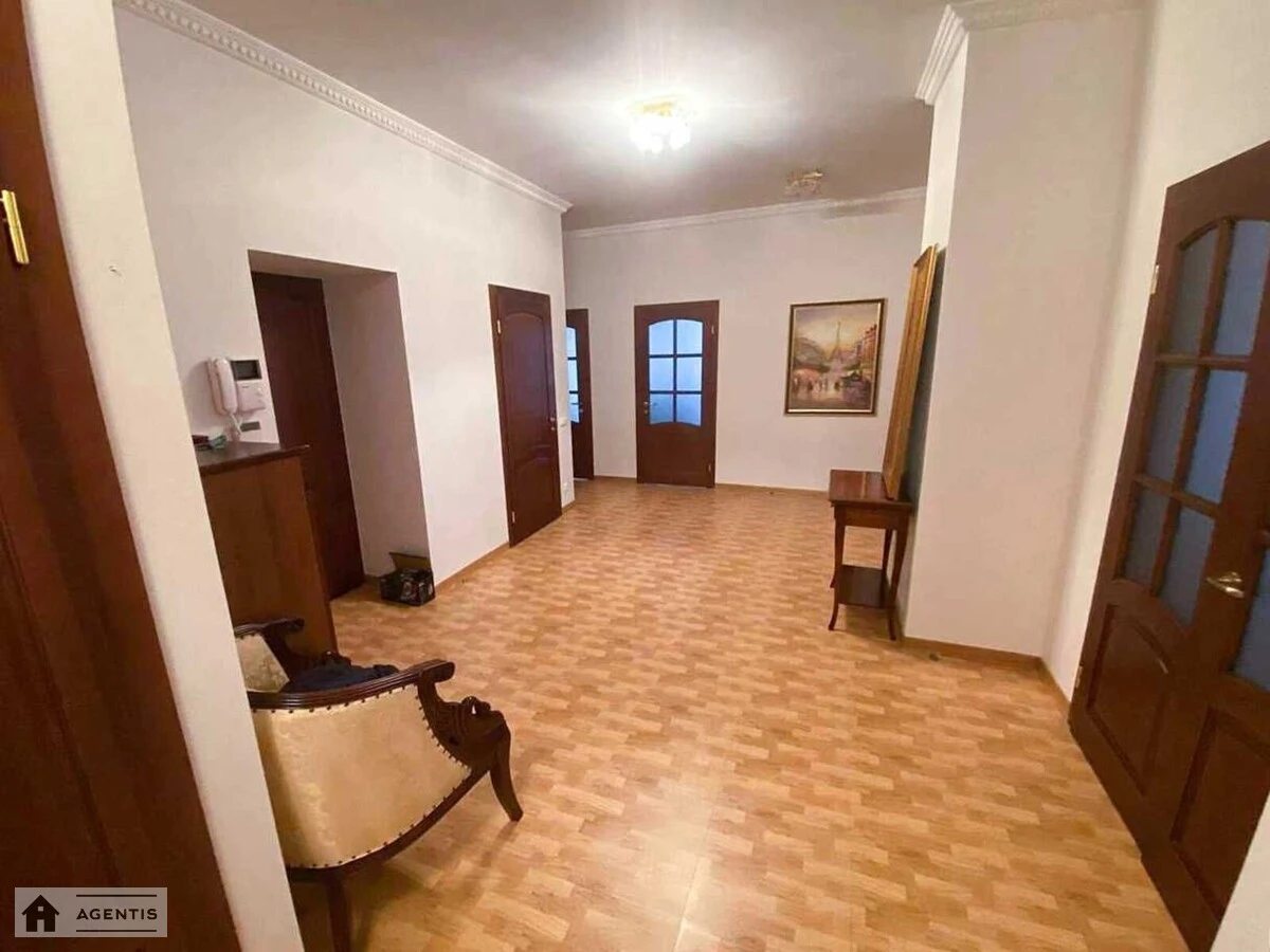 Сдам квартиру 3 комнаты, 120 m², 5 эт./24 этажа. 17, Панаса Мирного вул., Киев. 