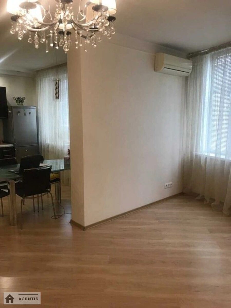 Здам квартиру 2 кімнати, 73 m², 6 пов./20 поверхів. Дніпровська набережна, Київ. 