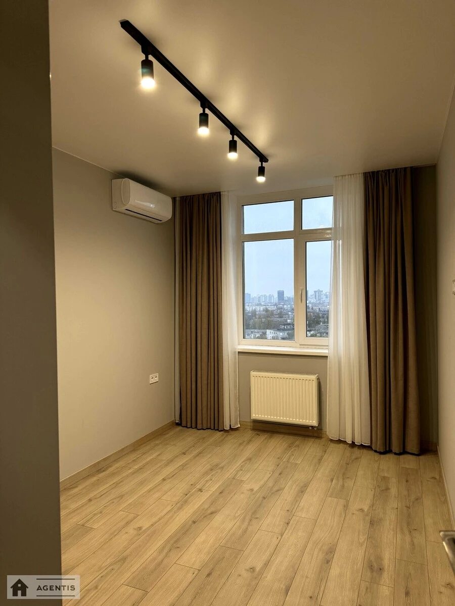 Сдам квартиру 2 комнаты, 68 m², 19 эт./25 этажей. 73, Полевая 73, Киев. 