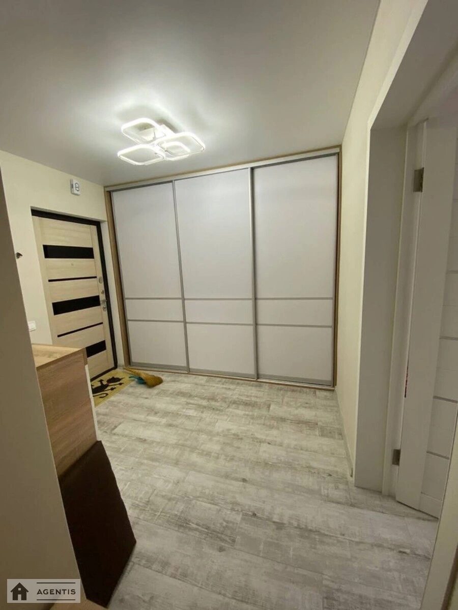 Здам квартиру 1 кімната, 52 m², 10 пов./20 поверхів. 12, Братства тарасівців вул. (Декабристів), Київ. 