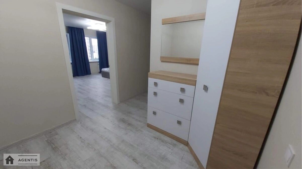 Здам квартиру 1 кімната, 52 m², 10 пов./20 поверхів. 12, Братства тарасівців вул. (Декабристів), Київ. 