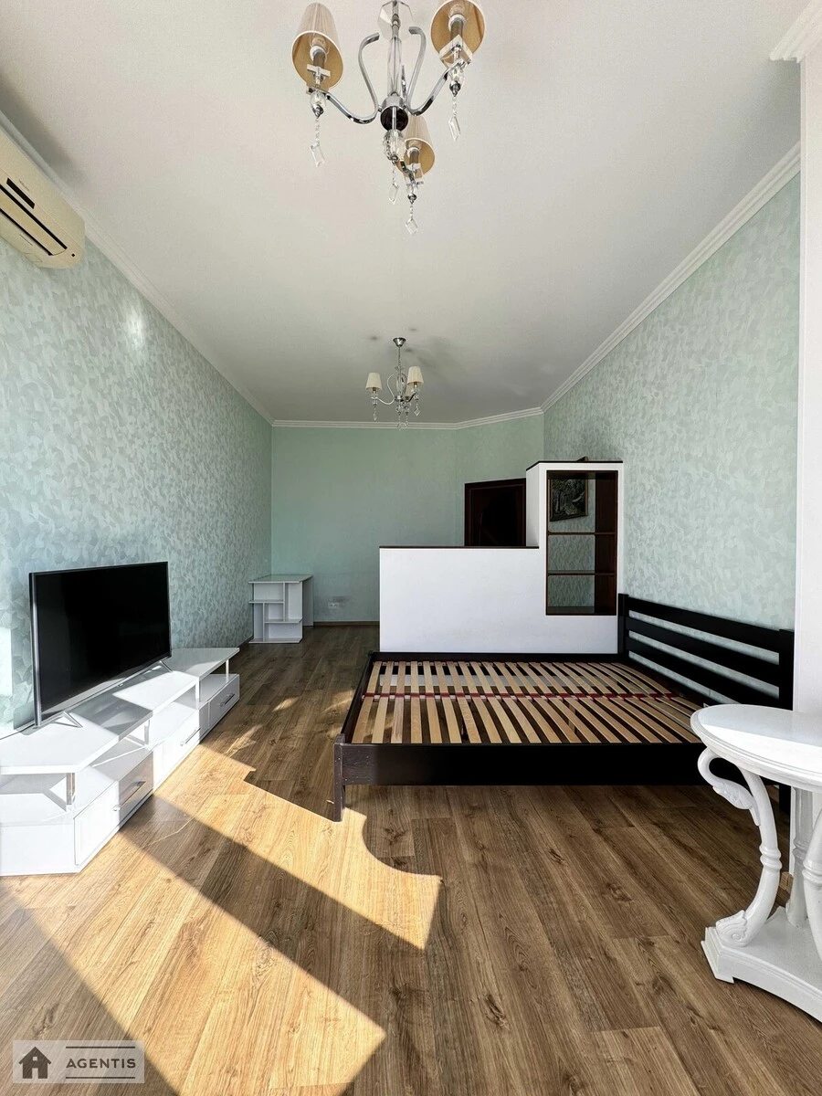 Apartment for rent 1 room, 51 m², 12th fl./18 floors. 50, Zlatopilska 50, Kyiv. 