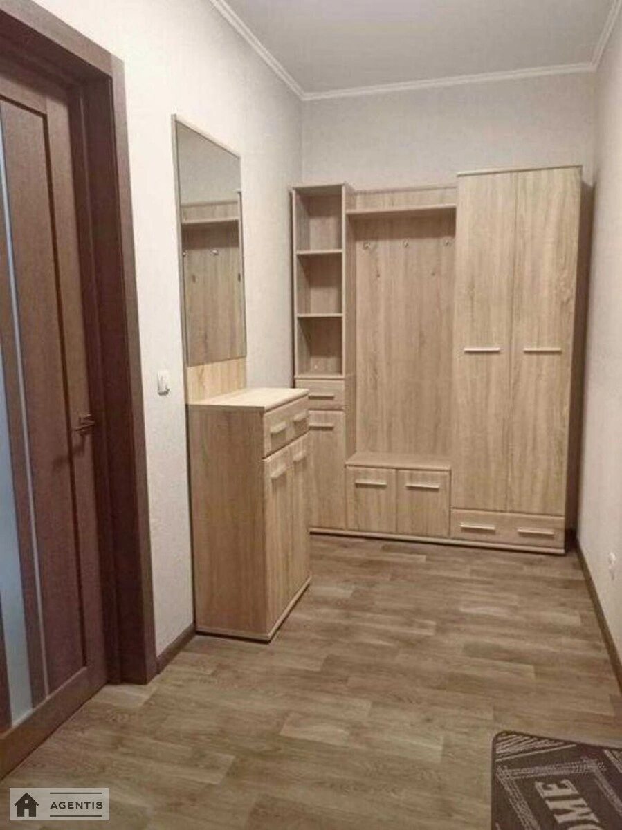 Apartment for rent 1 room, 50 m², 4th fl./25 floors. 13, Zdolbunivska 13, Kyiv. 