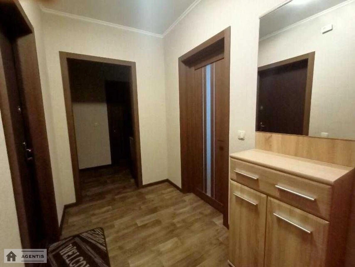 Apartment for rent 1 room, 50 m², 4th fl./25 floors. 13, Zdolbunivska 13, Kyiv. 