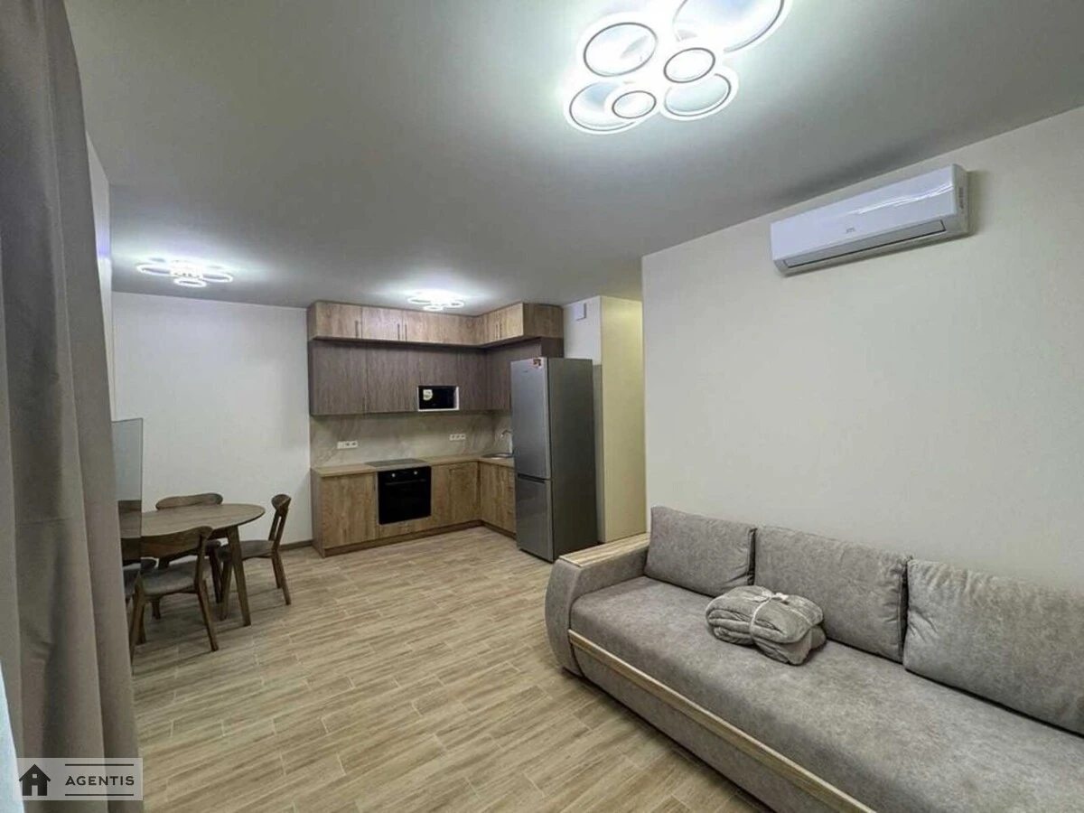 Сдам квартиру 2 комнаты, 51 m², 12 эт./16 этажей. 31, Драгоманова 31, Киев. 