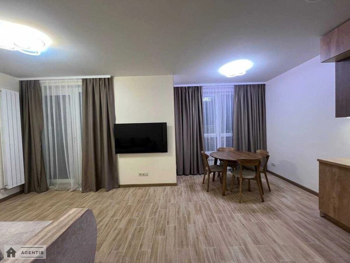 Сдам квартиру 2 комнаты, 51 m², 12 эт./16 этажей. 31, Драгоманова 31, Киев. 