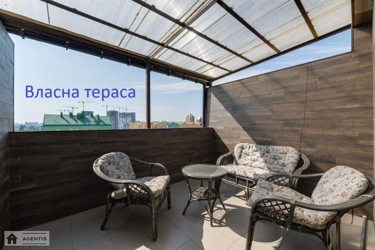 Сдам квартиру 3 комнаты, 110 m², 9 эт./9 этажей. Регенераторная 4, Киев. 