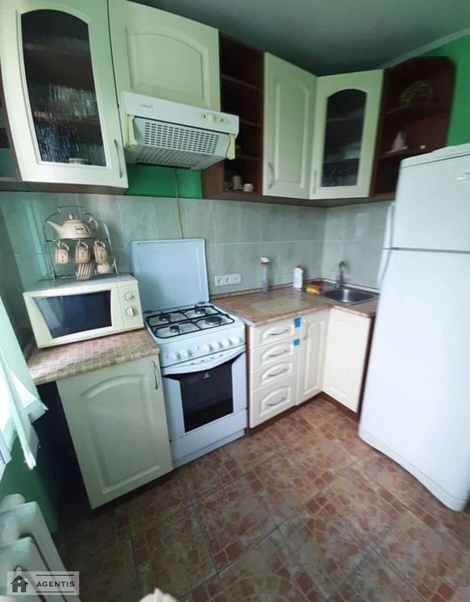 Здам квартиру 2 кімнати, 45 m², 5 пов./5 поверхів. 6, Відрадний 6, Київ. 