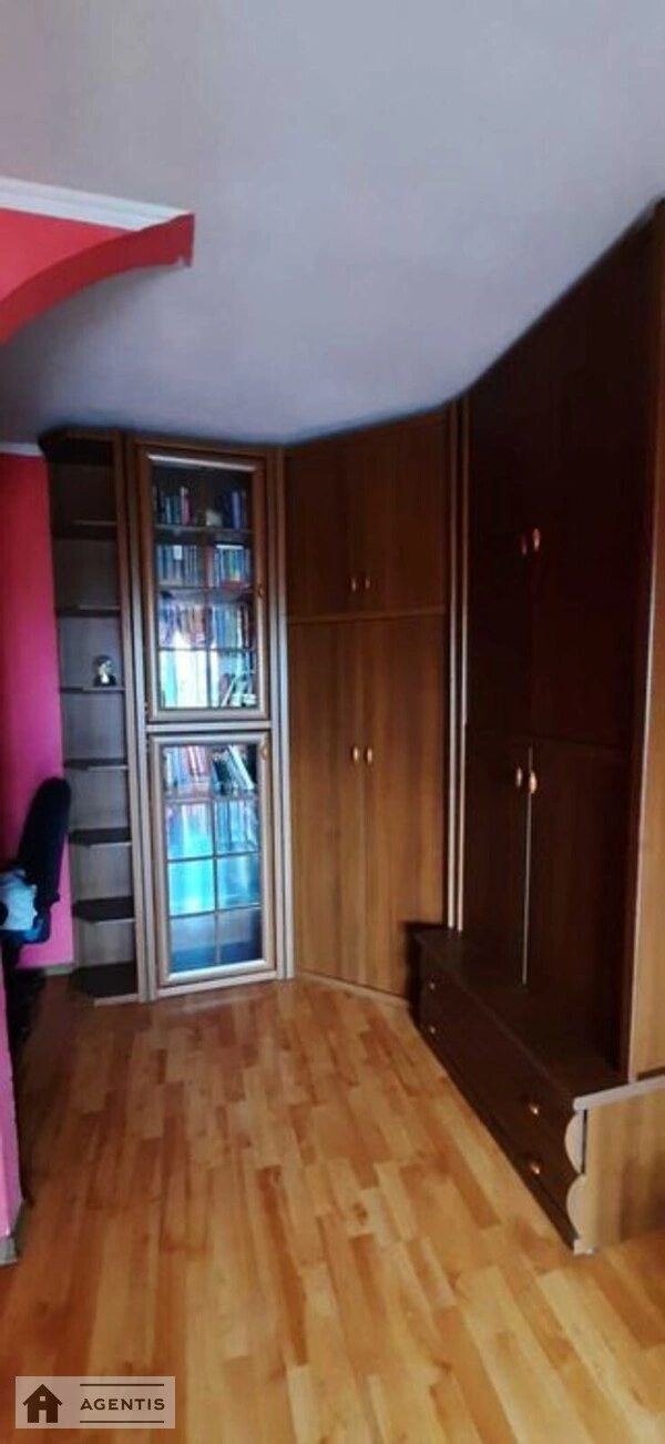 Здам квартиру 2 кімнати, 45 m², 5 пов./5 поверхів. 6, Відрадний 6, Київ. 