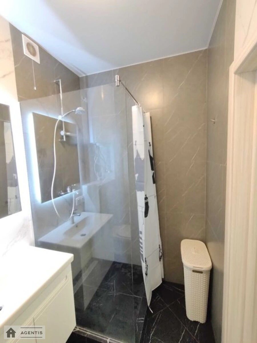 Здам квартиру 1 кімната, 40 m², 4 пов./9 поверхів. Метрологічна, Київ. 