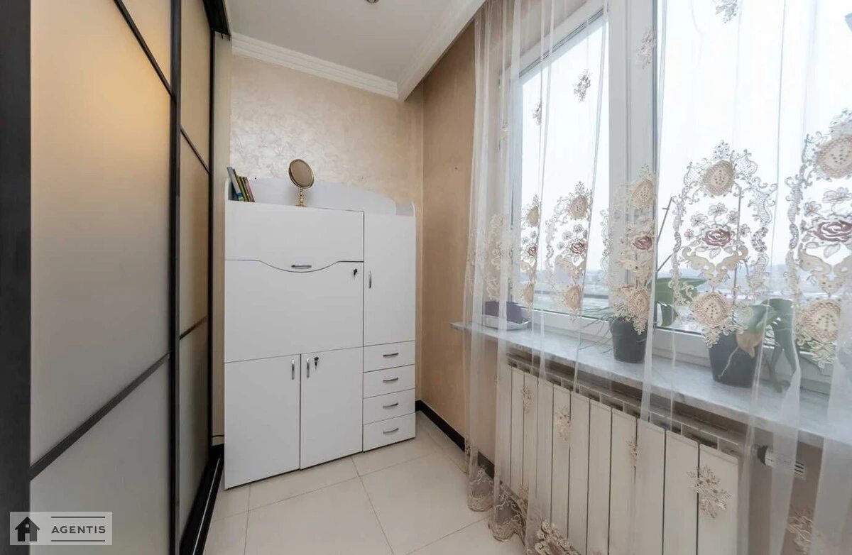 Apartment for rent 3 rooms, 105 m², 16th fl./27 floors. 2, Volodymyra Ivasyuka prosp. Heroyiv Stalinhrada, Kyiv. 