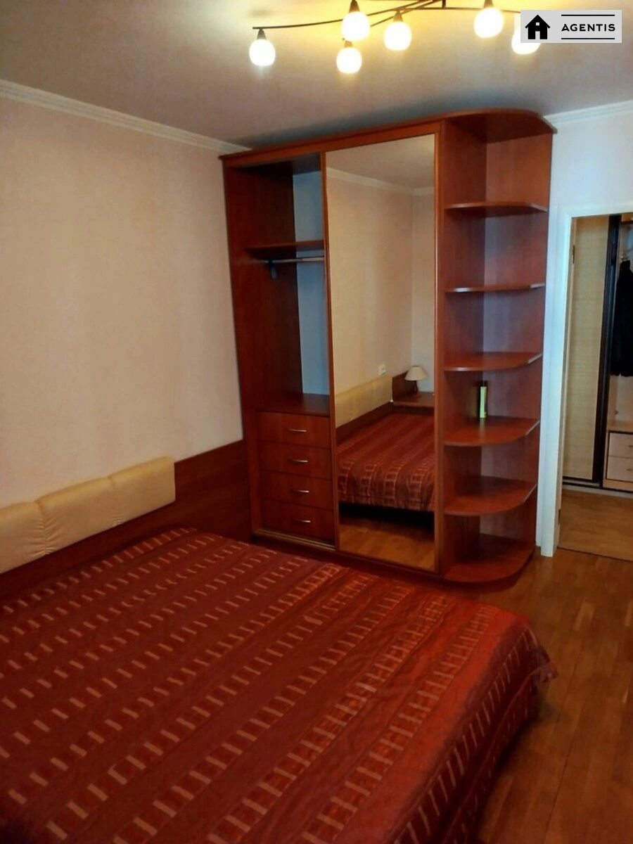 Сдам квартиру 2 комнаты, 58 m², 8 эт./14 этажей. 14, Княжий Затон 14, Киев. 