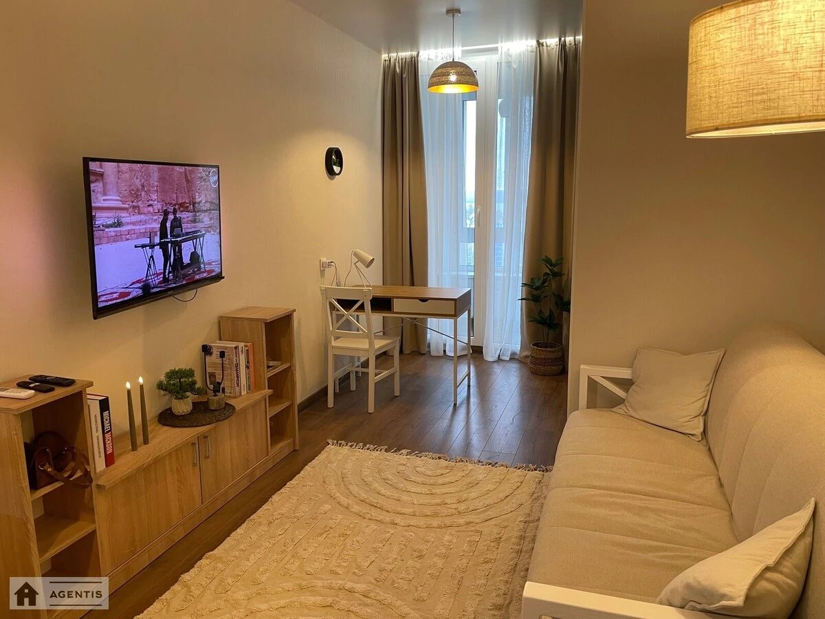 Сдам квартиру 1 комната, 40 m², 16 эт./24 этажа. Заречная, Киев. 