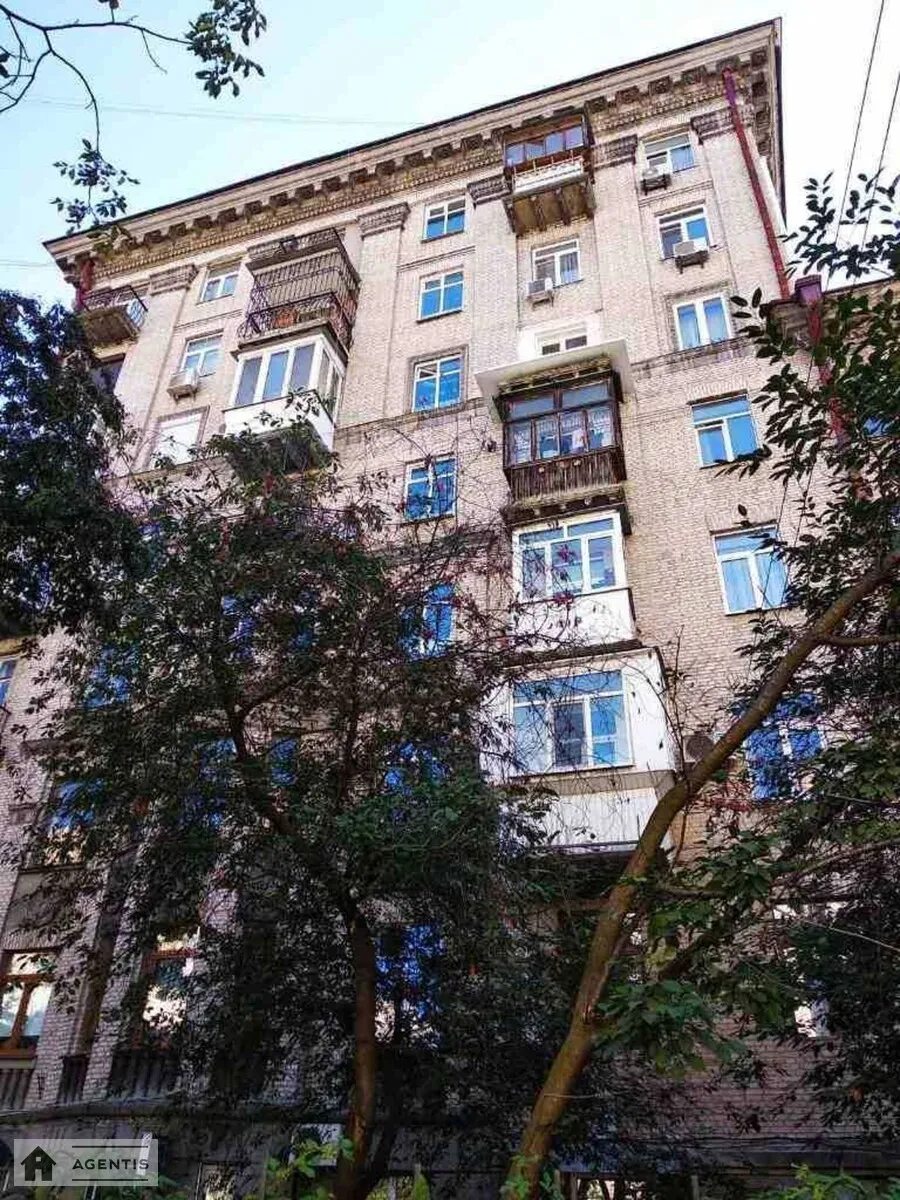 Сдам квартиру 3 комнаты, 145 m², 5 эт./7 этажей. 21, Малоподвальная 21, Киев. 