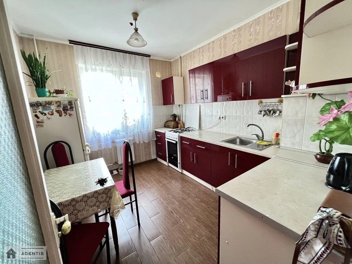 Здам квартиру 3 кімнати, 65 m², 7 пов./9 поверхів. 17, Вахтанга Кікабідзе вул. (Булгакова), Київ. 