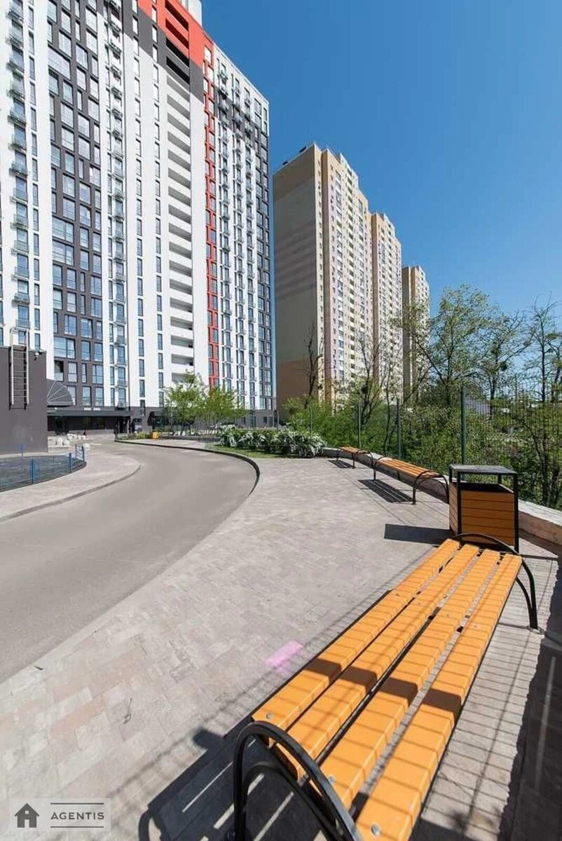 Здам квартиру 3 кімнати, 78 m², 10 пов./23 поверхи. 58, Науки 58, Київ. 