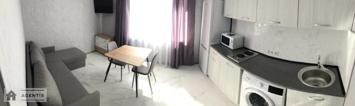 Здам квартиру 1 кімната, 30 m², 3 пов./4 поверхи. Садова, Київ. 