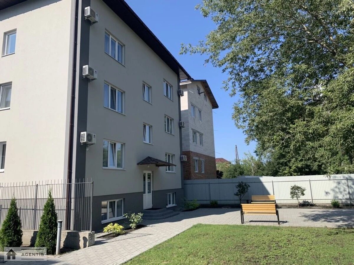 Здам квартиру 1 кімната, 30 m², 3 пов./4 поверхи. Садова, Київ. 