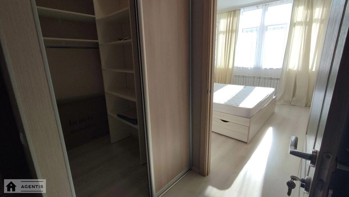 Apartment for rent 2 rooms, 46 m², 13th fl./14 floors. 1, Oleksandrivska 1, Kyiv. 