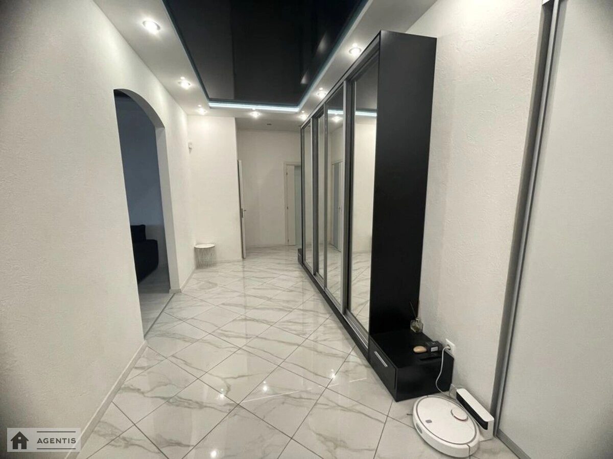 Здам квартиру 3 кімнати, 120 m², 4 пов./23 поверхи. 16, Андрія Верхогляда вул. (Михайла Драгомірова), Київ. 