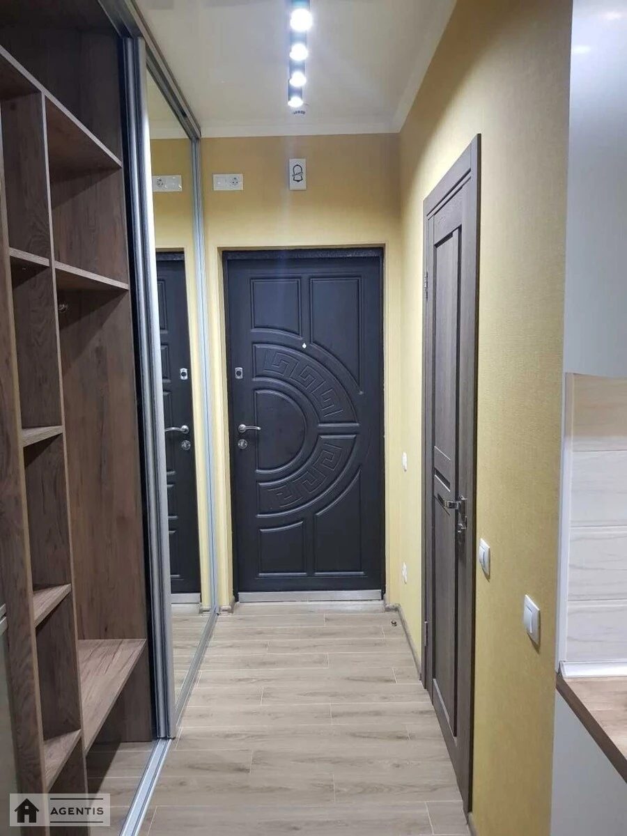 Здам квартиру 1 кімната, 26 m², 25 пов./26 поверхів. 73, Польова 73, Київ. 