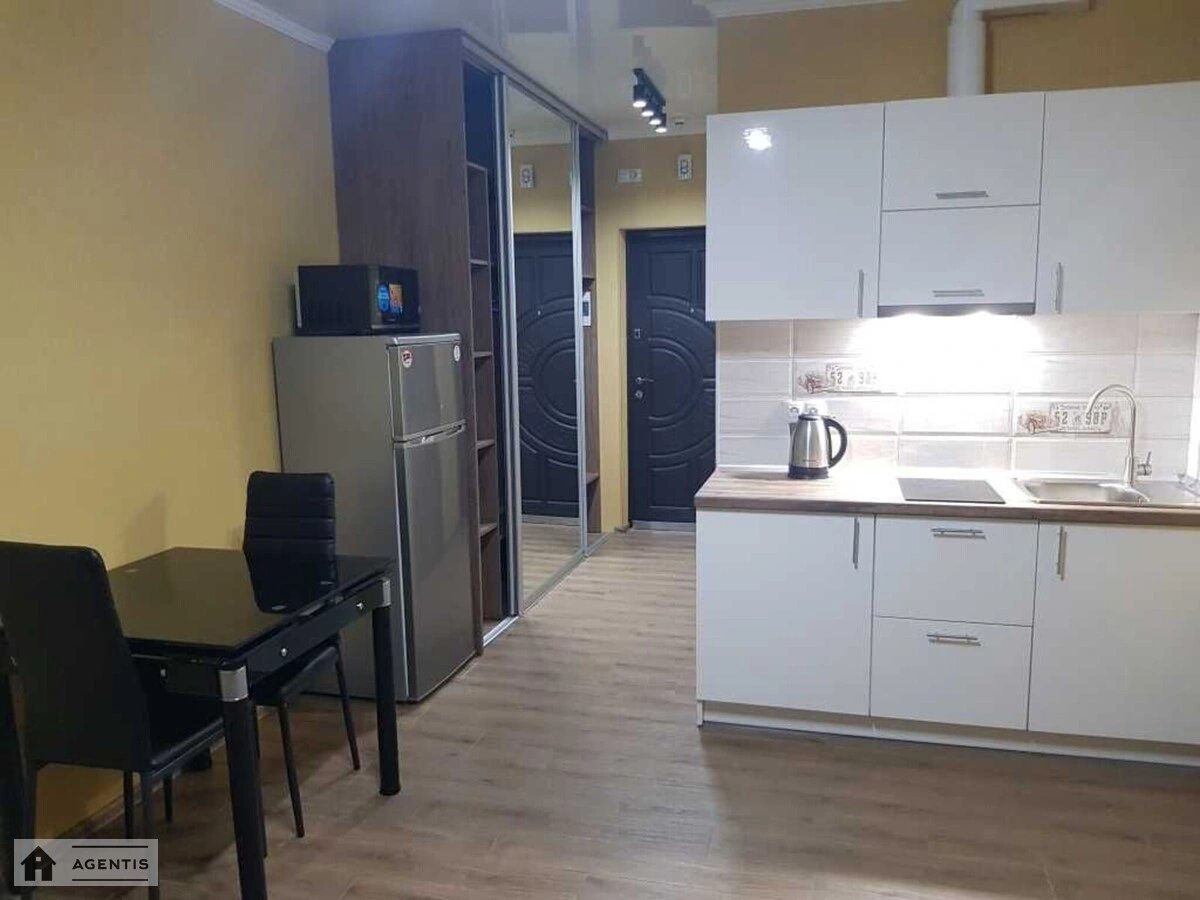 Здам квартиру 1 кімната, 26 m², 25 пов./26 поверхів. 73, Польова 73, Київ. 