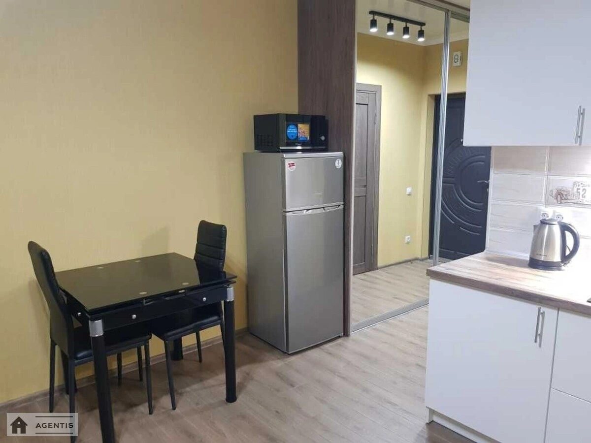 Здам квартиру 1 кімната, 26 m², 25 пов./26 поверхів. 73, Польова 73, Київ. 