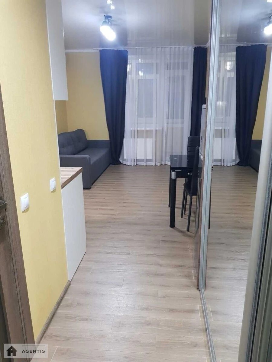 Здам квартиру 1 кімната, 26 m², 25 пов./26 поверхів. 73, Польова 73, Київ. 