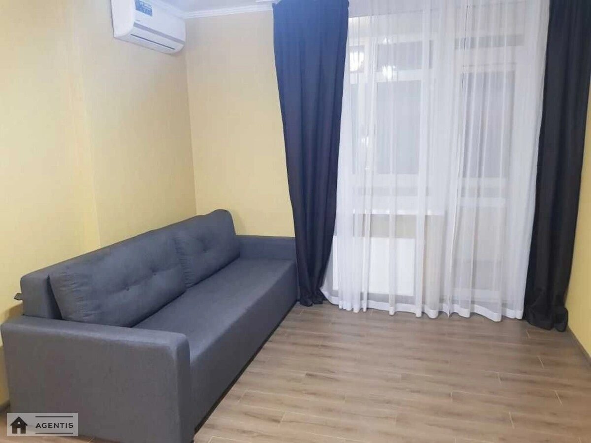 Здам квартиру 1 кімната, 26 m², 25 пов./26 поверхів. 73, Польова 73, Київ. 