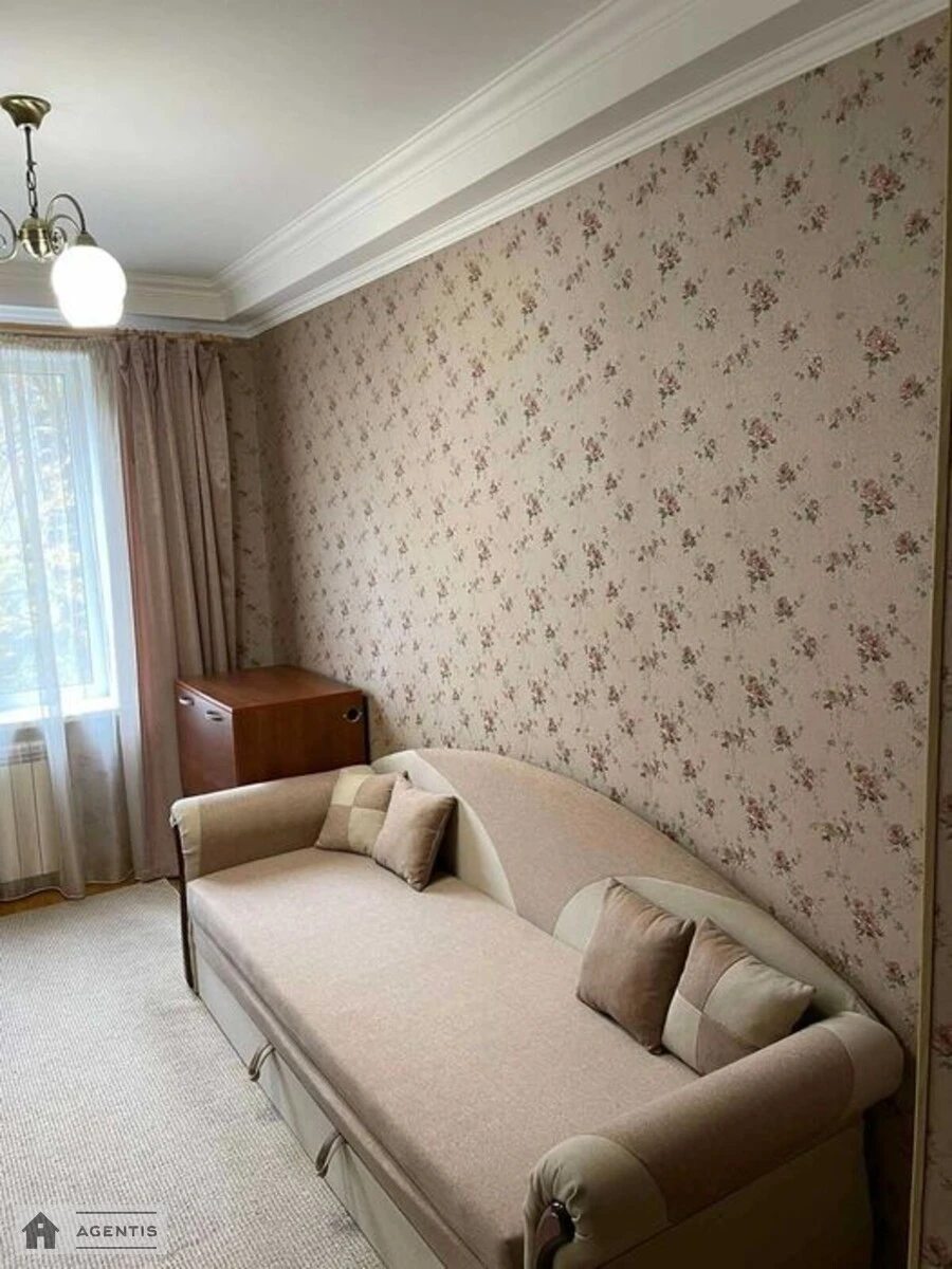 Apartment for rent 2 rooms, 41 m², 2nd fl./5 floors. 29, Verhovnoyi Rady 29, Kyiv. 